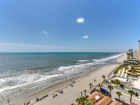 Sandy Beach Oceanfront Resort - Image 4