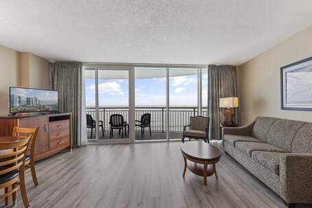 Sandy Beach Oceanfront Resort - Image 39