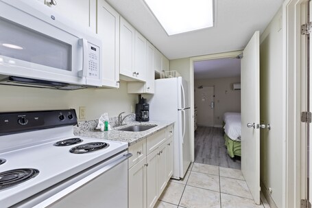 Sandy Beach Oceanfront Resort - Image 78