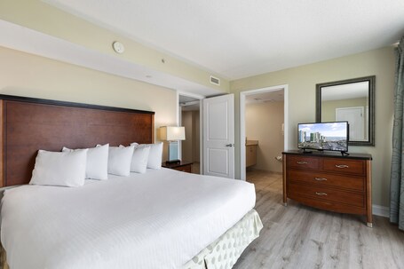 Sandy Beach Oceanfront Resort - Image 25