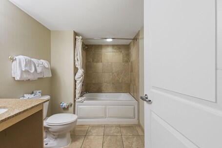 Sandy Beach Oceanfront Resort - Image 33