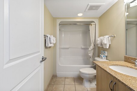 Sandy Beach Oceanfront Resort - Image 34