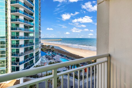Sandy Beach Oceanfront Resort - Image 28