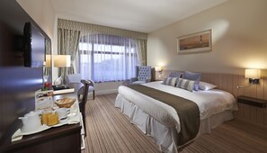 ห้องสแตนดาร์ดดับเบิล, 1 ห้องนอน | ตู้นิรภัยในห้องพัก, โต๊ะทำงาน, Wi-Fi ฟรี, ผ้าปูที่นอน