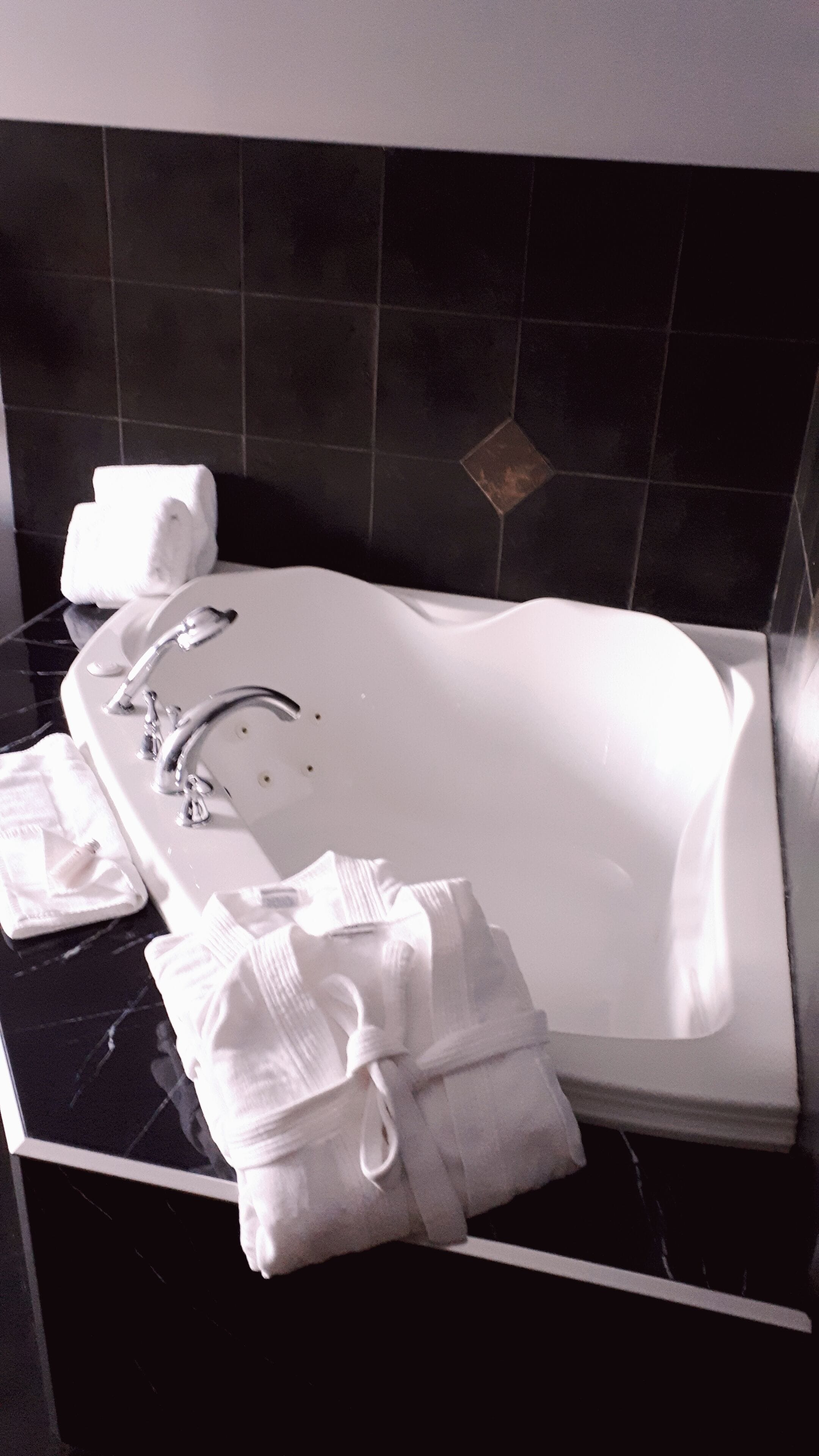 Chambre Deluxe, baignoire à jets, vue sur la montagne | Literie de qualité, bureau, espace de travail pour ordinateurs portables
