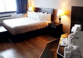 Deluxe Room, Jetted Tub, Mountain View