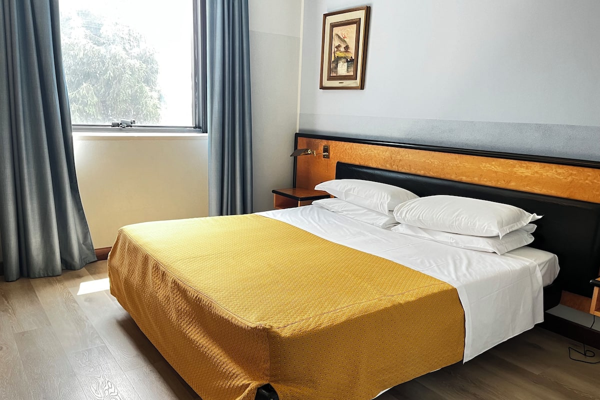 Minibar, in-room safe, desk, soundproofing