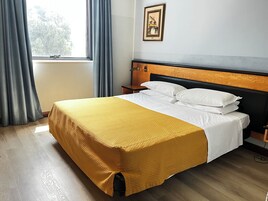 Minibar, in-room safe, desk, soundproofing