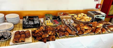 Esmorzar disponible (7 EUR per persona)