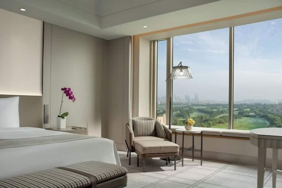 Down comforters, free minibar items, in-room safe