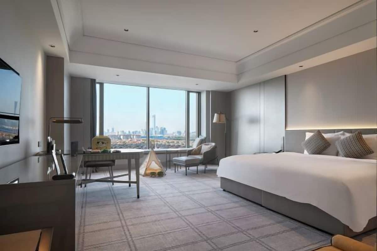 Down comforters, free minibar items, in-room safe
