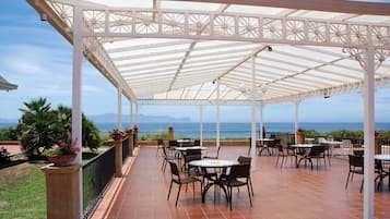 Frühstück, Mittagessen und Abendessen