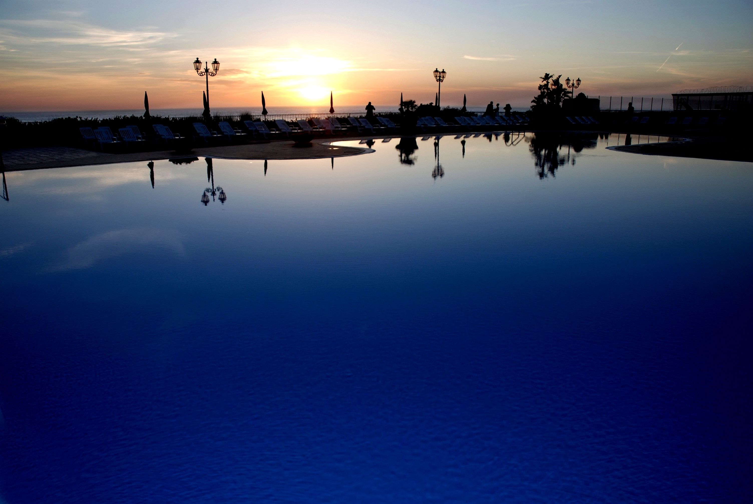 Outdoor pool, sun loungers