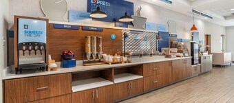 Holiday Inn Express Hotel & Suites Phenix City - Columbus by IHG