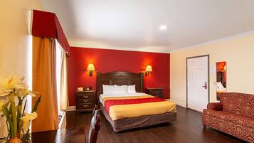 Premium bedding, desk, free cots/infant beds, rollaway beds