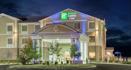 Holiday Inn Express Hotel & Suites Clarksville by IHG