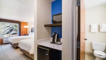 Premium bedding, in-room safe, desk, laptop workspace