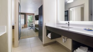 Suite, 1 King Bed, Balcony | Premium bedding, in-room safe, desk, laptop workspace - Holiday Inn Express Hotel & Suites Custer by IHG (Custer)