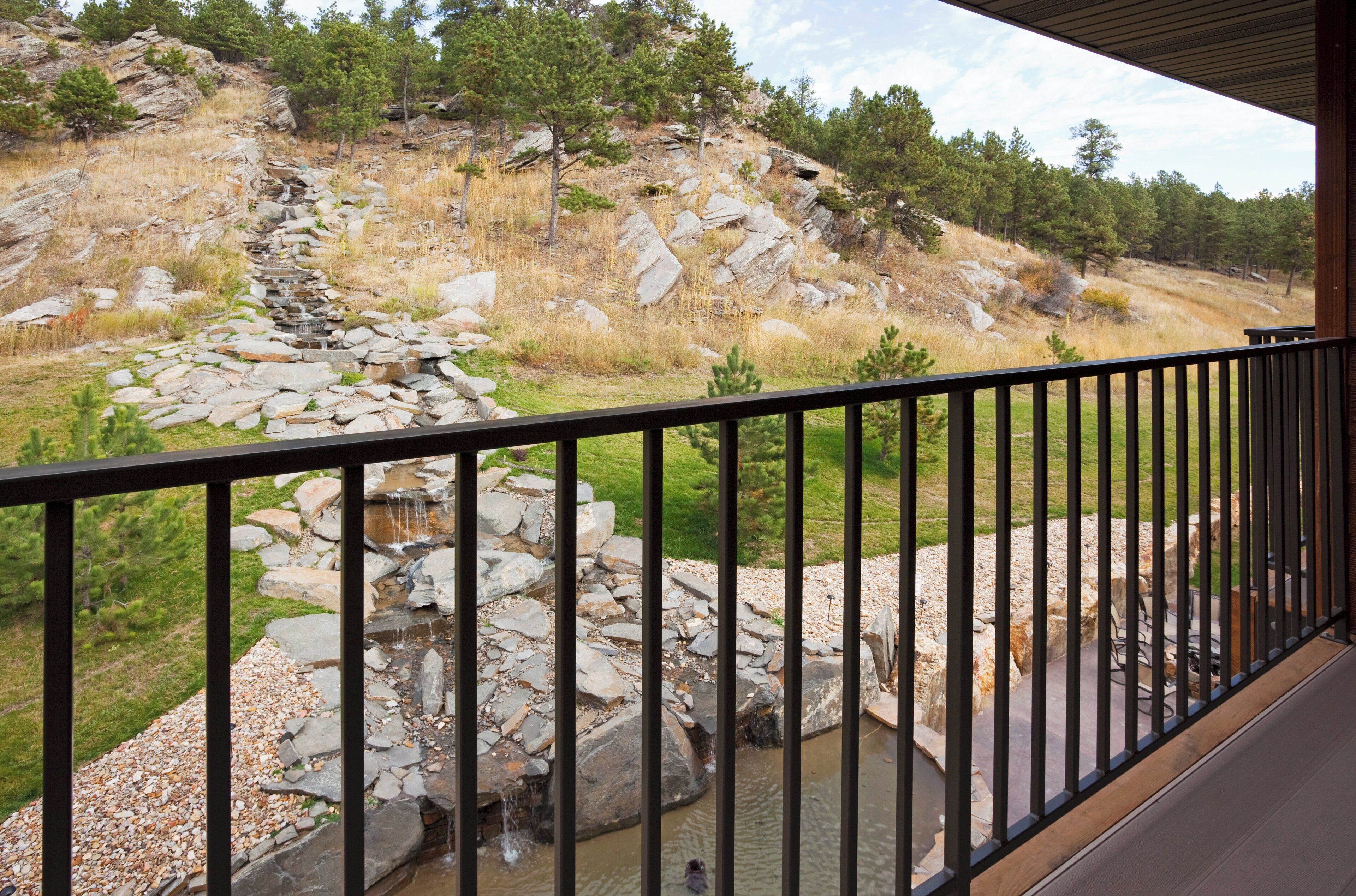 Premium bedding, in-room safe, desk, laptop workspace