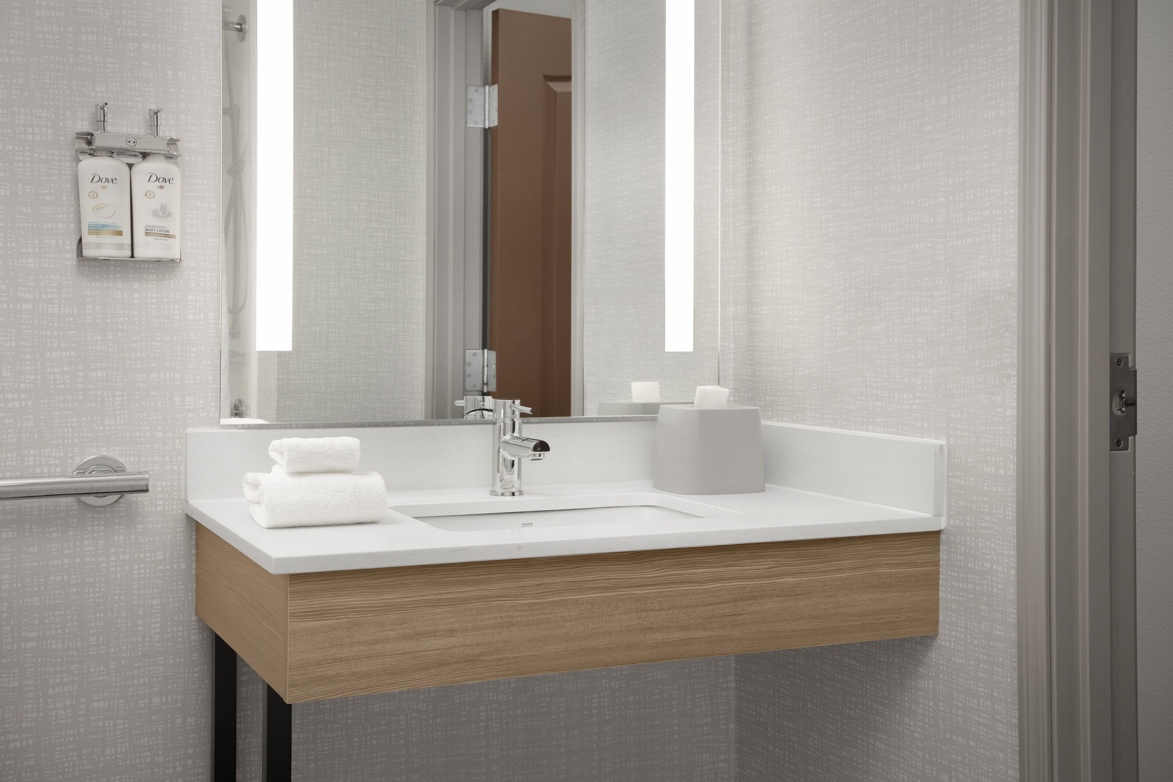 1 bedroom, in-room safe, desk, iron/ironing board