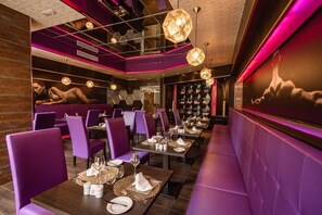 2 restaurants, breakfast served - Servatur Don Miguel - Adults Only (San Bartolomé de Tirajana)