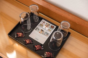 In-room safe, free WiFi, bed sheets