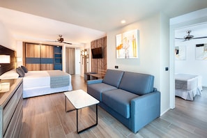 Family Room, 2 Bedrooms, Balcony | Minibar, iron/ironing board, free WiFi, bed sheets - Hotel Riu Palace Oasis (San Bartolomé de Tirajana)