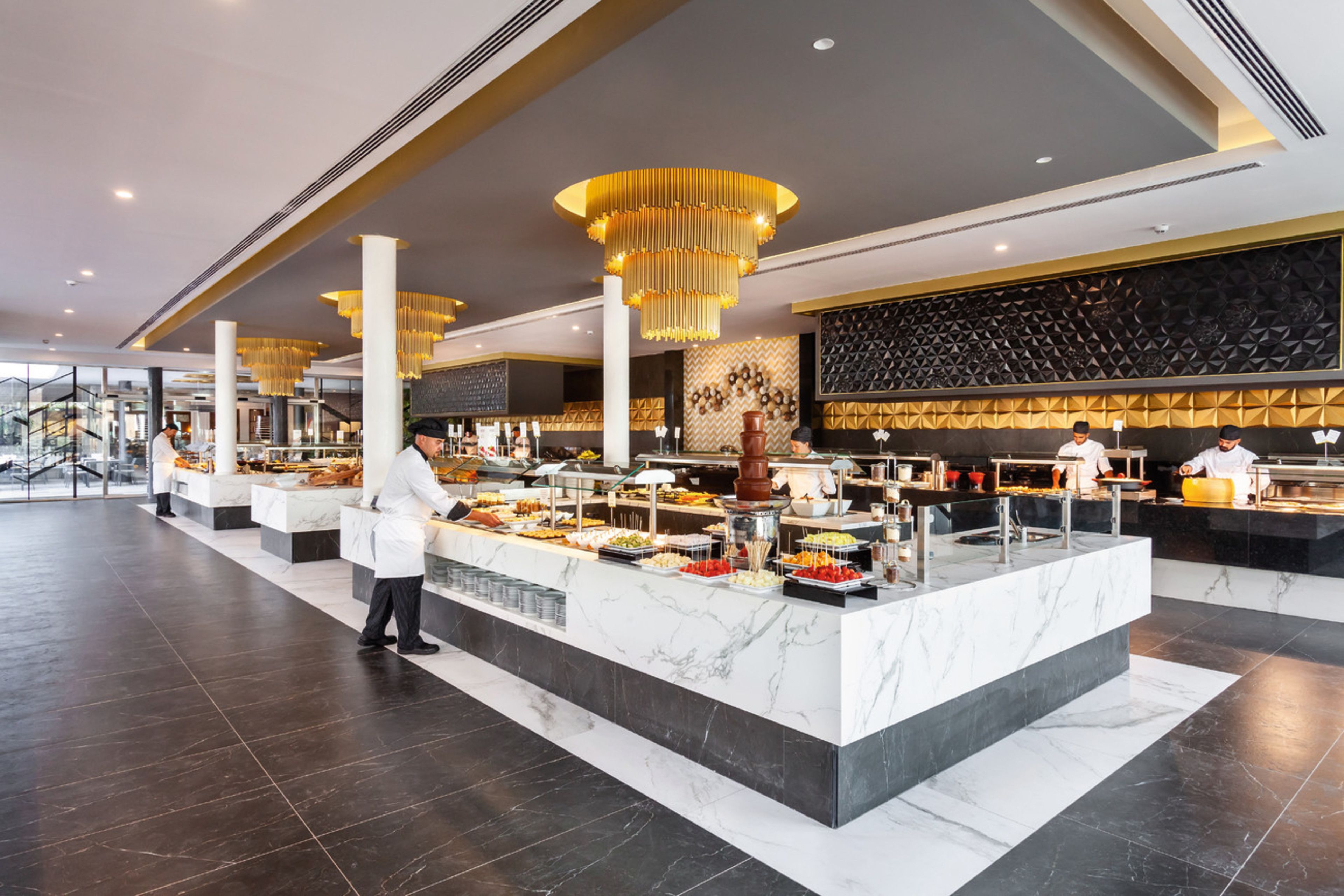 3 restaurants, breakfast, lunch, dinner served; fusion cuisine