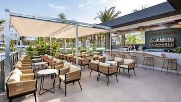 2 barer/lounger og lobbylounge