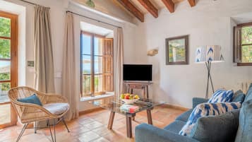 Villa | Garden view