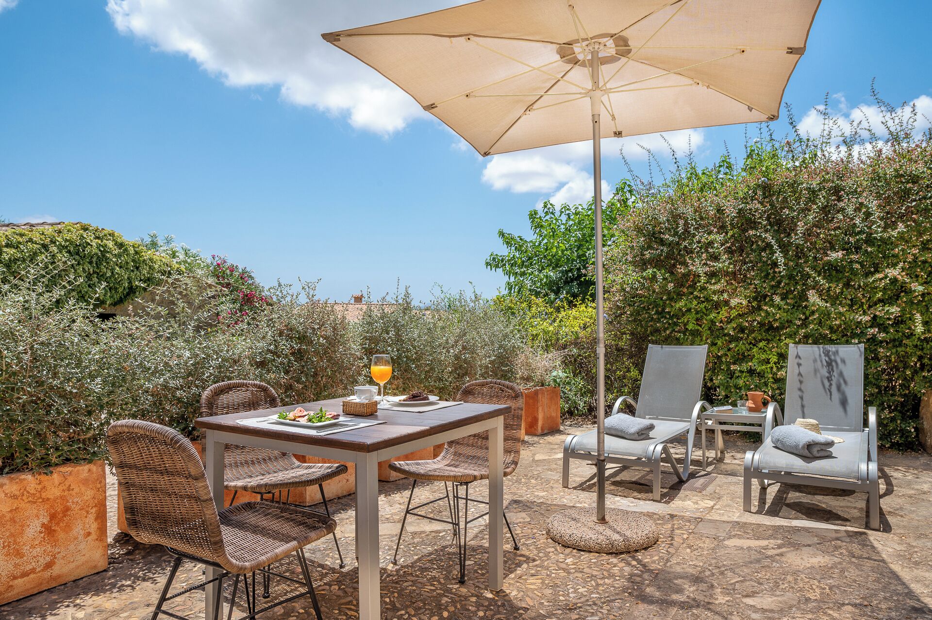 Villa | Vistas al jardín
