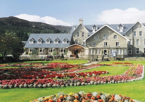 Exterior - Duke Of Gordon Hotel (Kingussie)