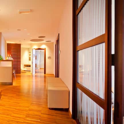 Sauna, body treatments, aromatherapy, facials, 4 treatment rooms