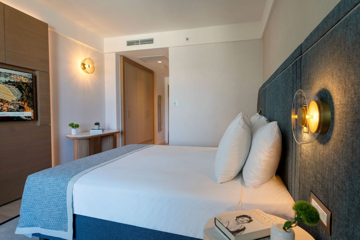 1 bedroom, minibar, in-room safe, desk