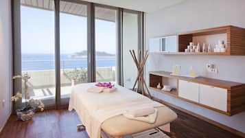 Sauna, Körperbehandlungen, Aromatherapie, Gesichtsbehandlungen