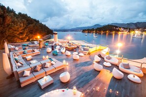 2 bars/lounges, 2 beach bars, poolside bar - Hotel Croatia (Konavle)