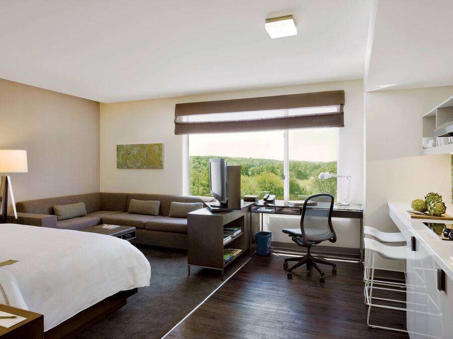 Premium bedding, pillow-top beds, in-room safe, desk