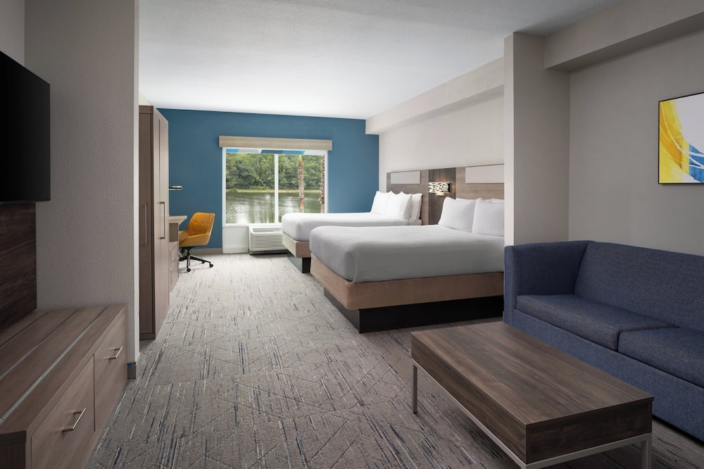 Holiday Inn Express & Suites Chaffee-Jacksonville West by IHG