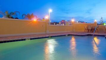 Outdoor pool, sun loungers