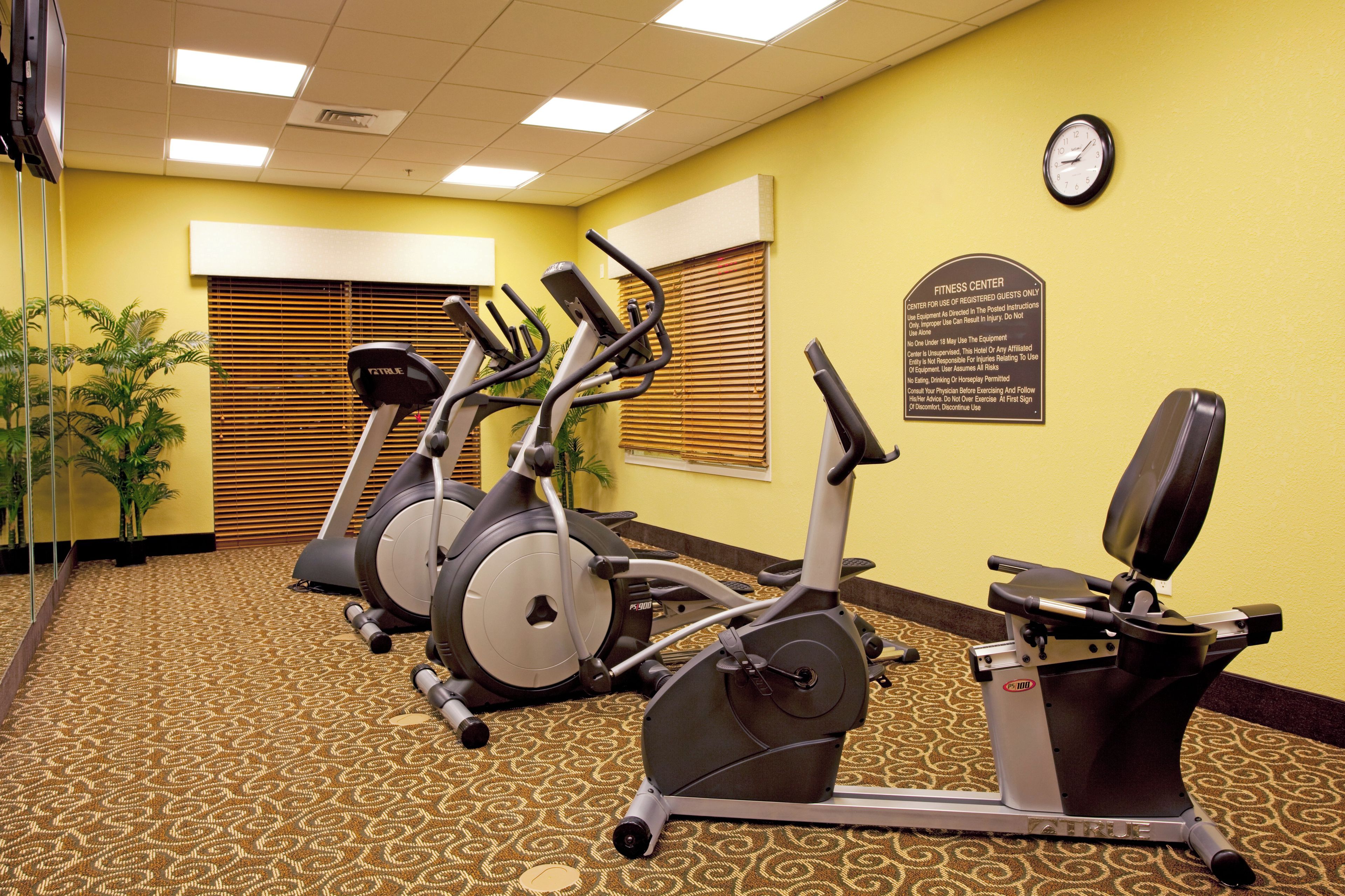 Photo - Holiday Inn Express  & Suites Chaffee  Jacksonville West