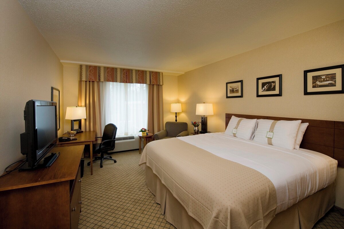 In-room safe, desk, blackout curtains, iron/ironing board