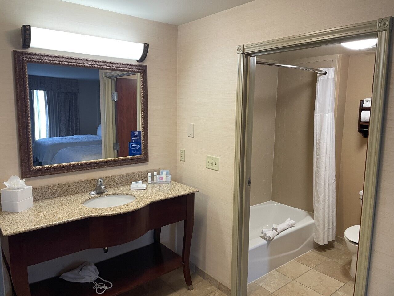 two queens studio w/sofabed | bathroom | combined shower/bathtub, free toiletries, hair dryer, towels