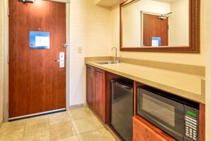 Two Queens Studio w/sofabed | Premium bedding, blackout drapes, iron/ironing board - Hampton Inn Rawlins (Rawlins)