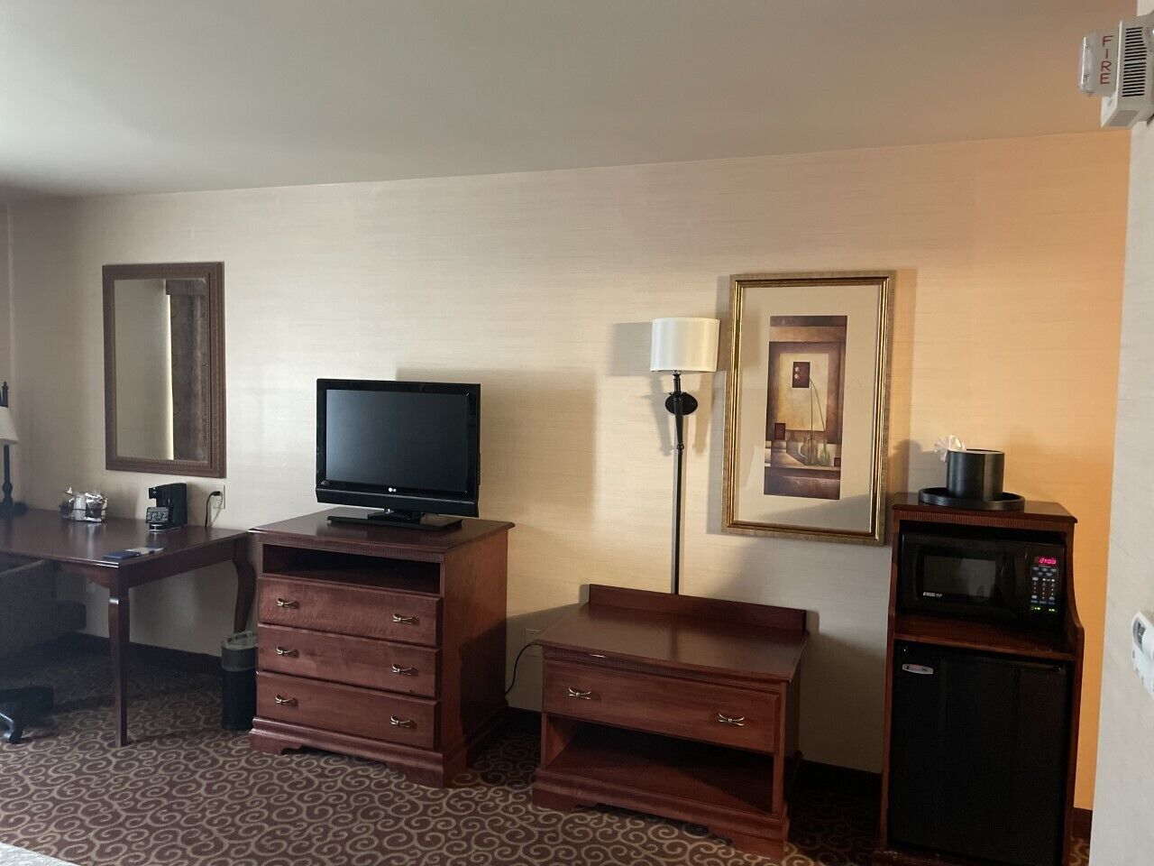 room, 1 king bed, non smoking | 1 bedroom, premium bedding, blackout curtains, iron/ironing board