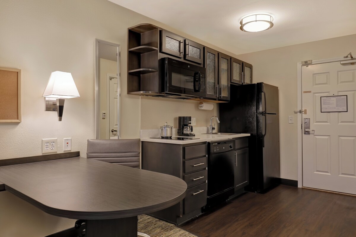 In-room safe, desk, laptop workspace, blackout curtains