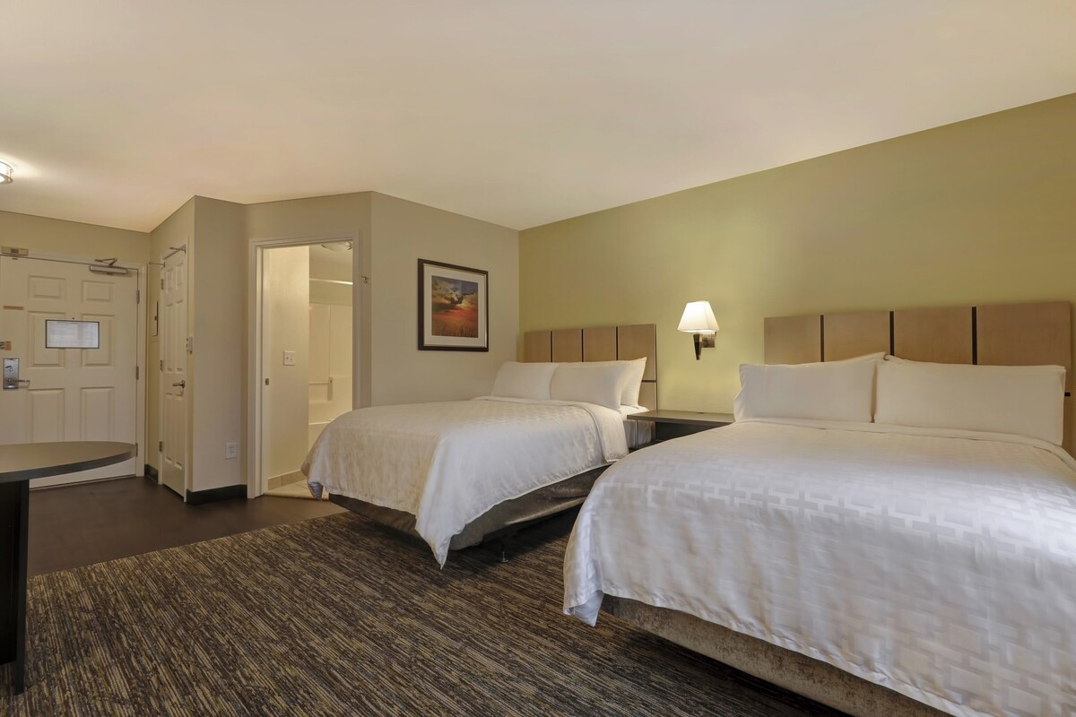 In-room safe, desk, laptop workspace, blackout curtains