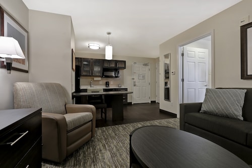 Candlewood Suites Indianapolis - South by IHG
