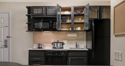 Candlewood Suites Indianapolis - South by IHG