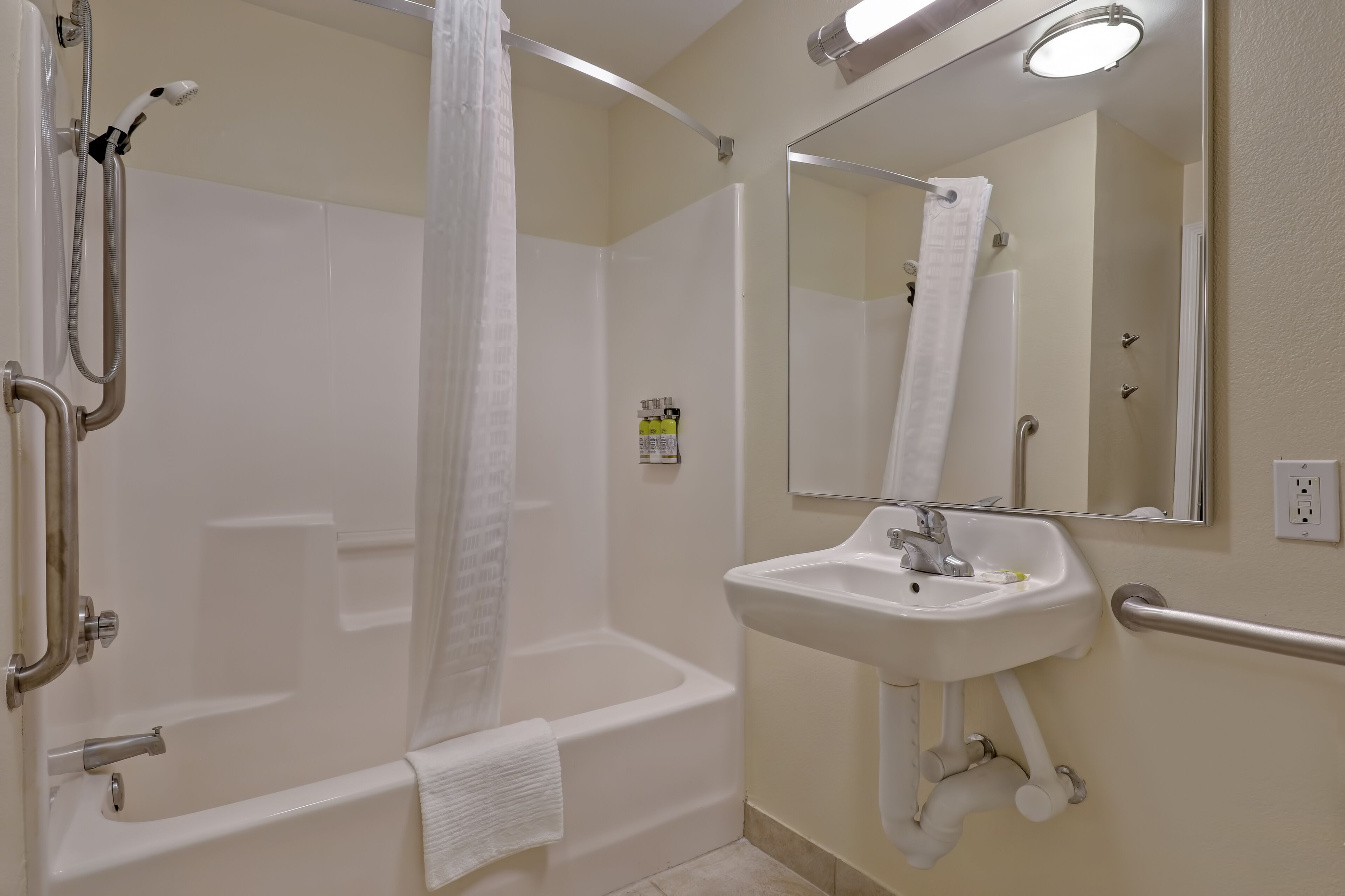 Photo - Candlewood Suites Indianapolis - South by IHG