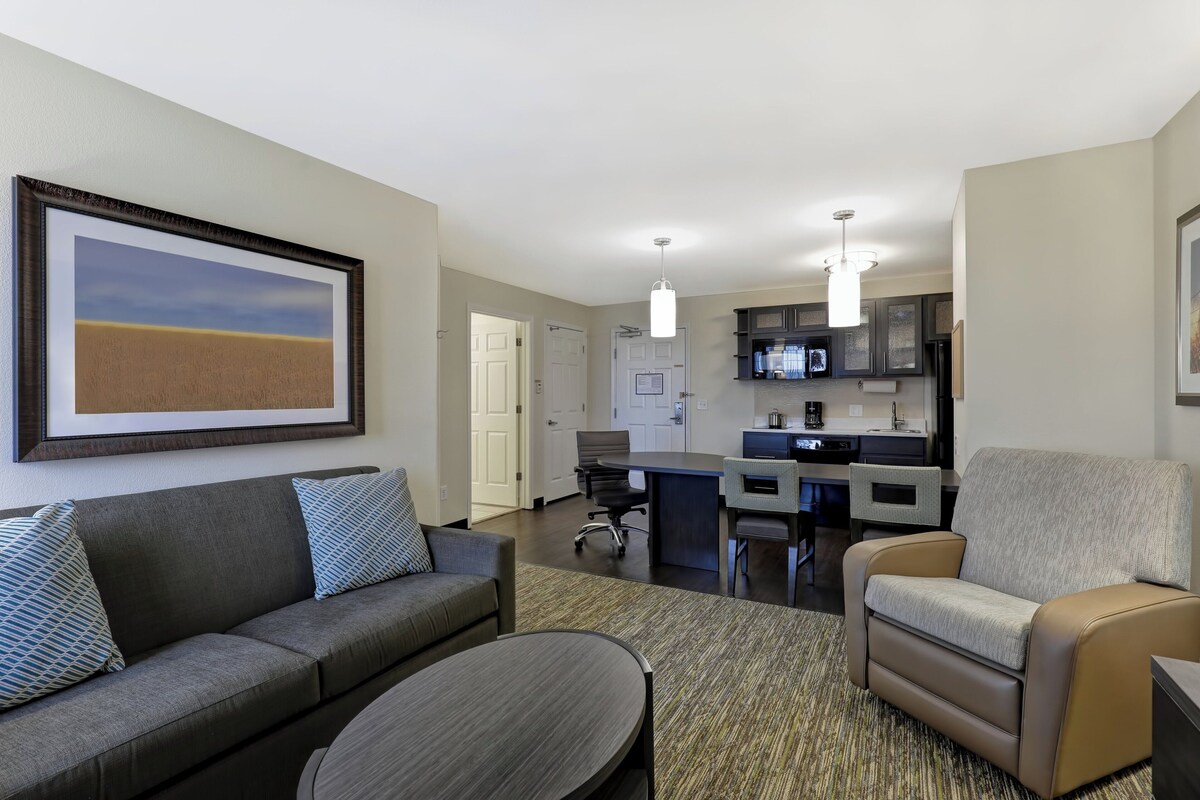 Suite, 1 Bedroom | In-room safe, desk, laptop workspace, blackout curtains